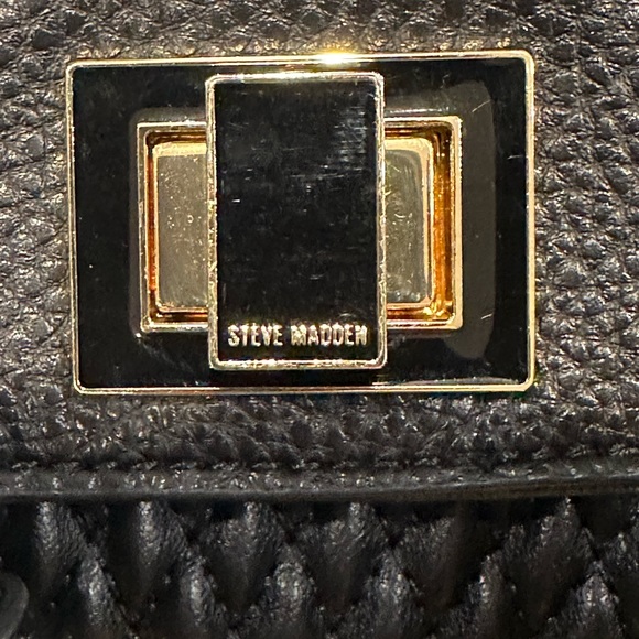 Black Steve Madden Bag - Picture 2 of 8